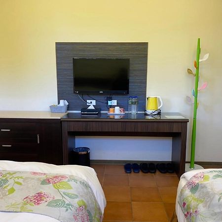 Hua Mu Xing Jing B&B Renai Exteriér fotografie