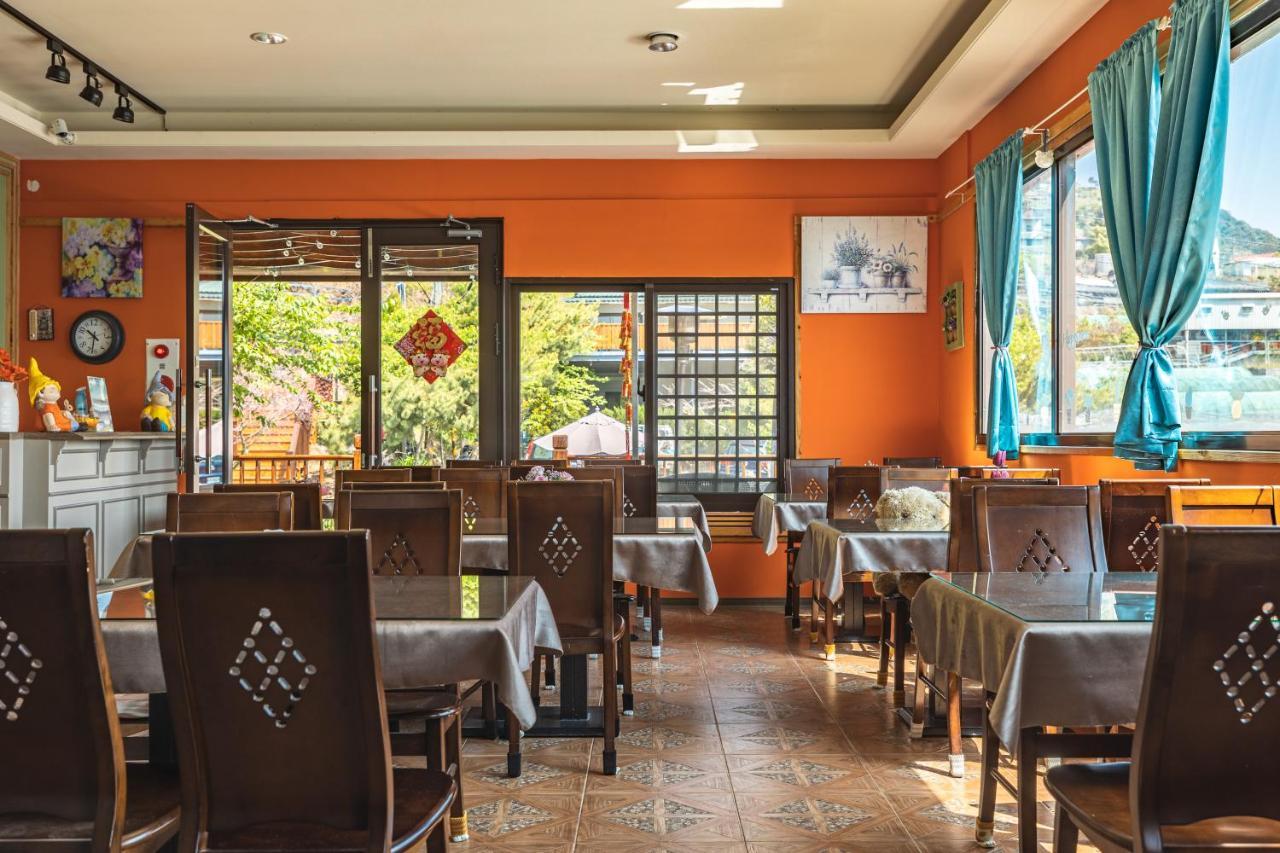 Hua Mu Xing Jing B&B Renai Exteriér fotografie